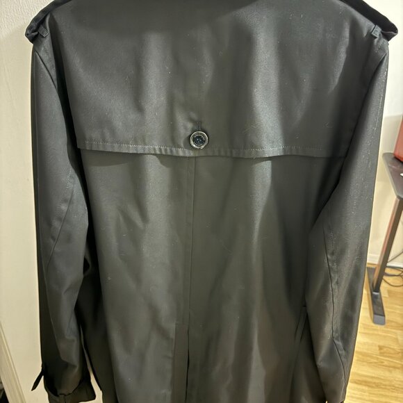 Authentic Burberry Black Trench Coat Mens, Size 52R - Picture 2 of 9